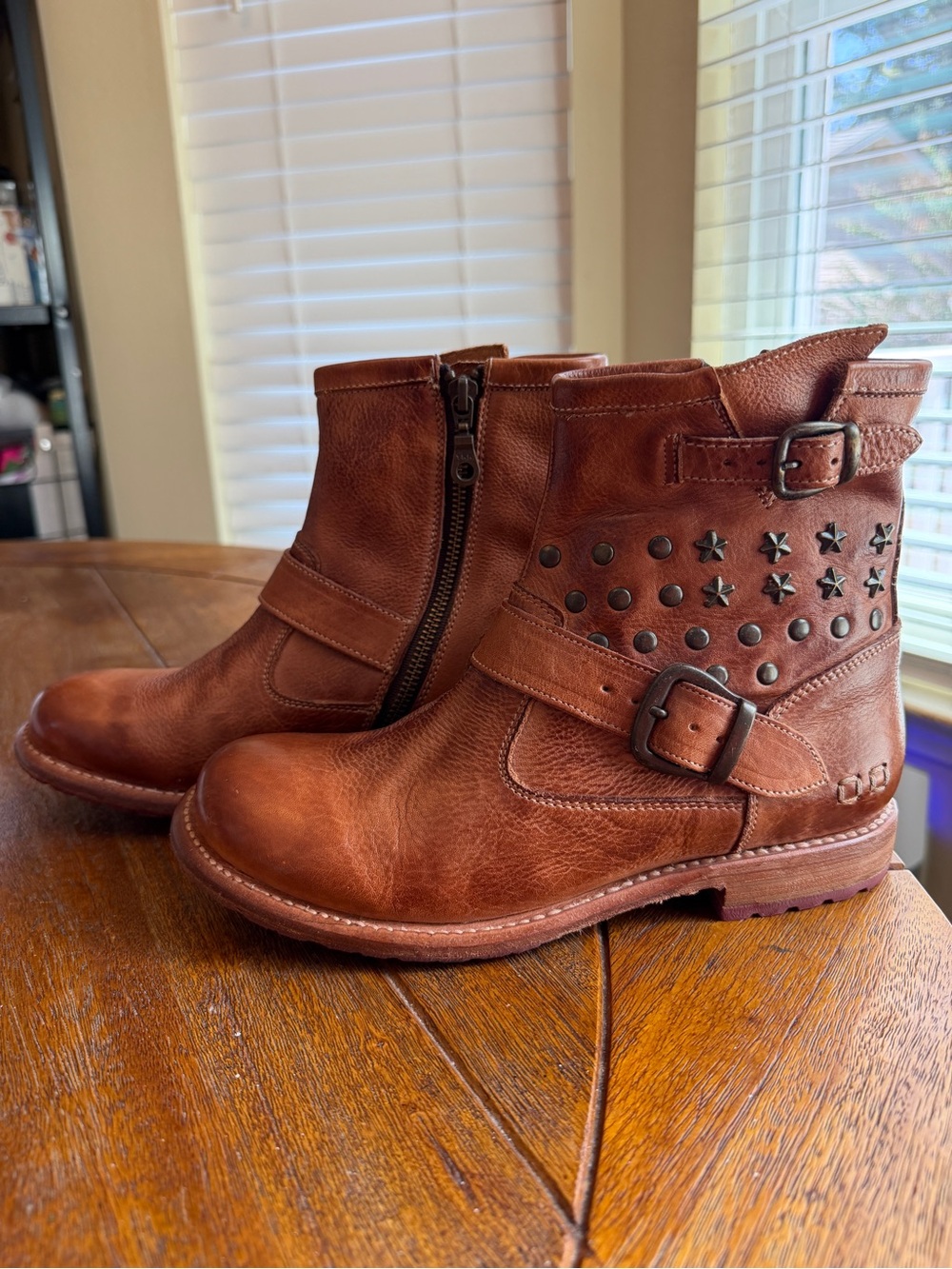 Like New Bed Stu Women's Whacky II Tan Dip Dye Leather Ankle Boot Size 7.5 M - Picture 8 of 12